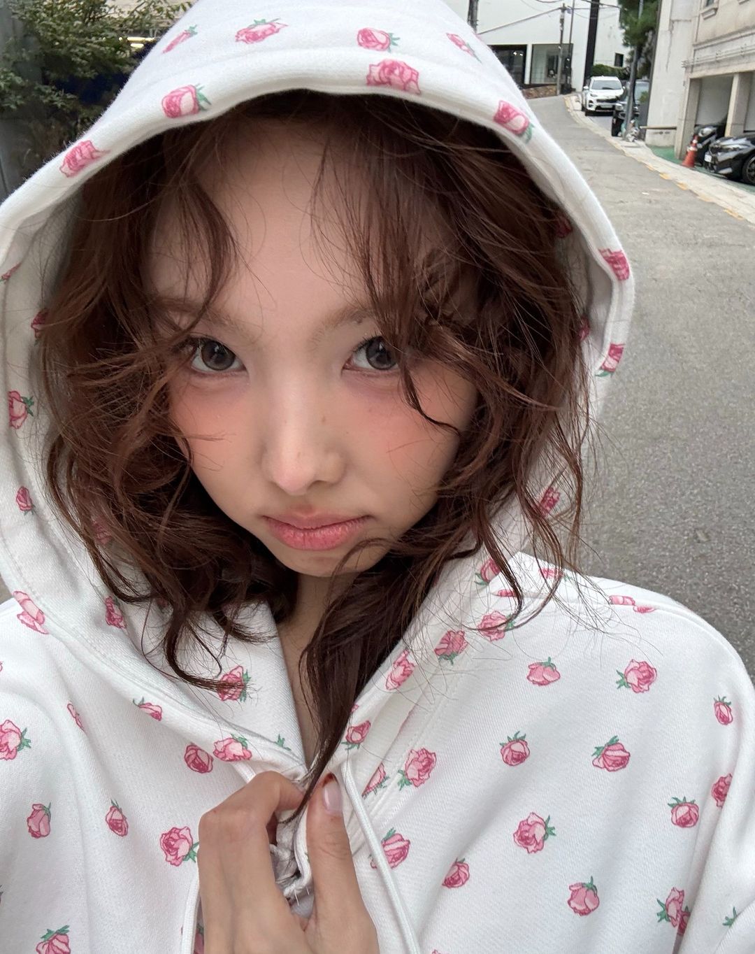 nayeon/joy同款🎀] YOUHEE FLOWER PATTERN HOOD ZIP-UP WHITE