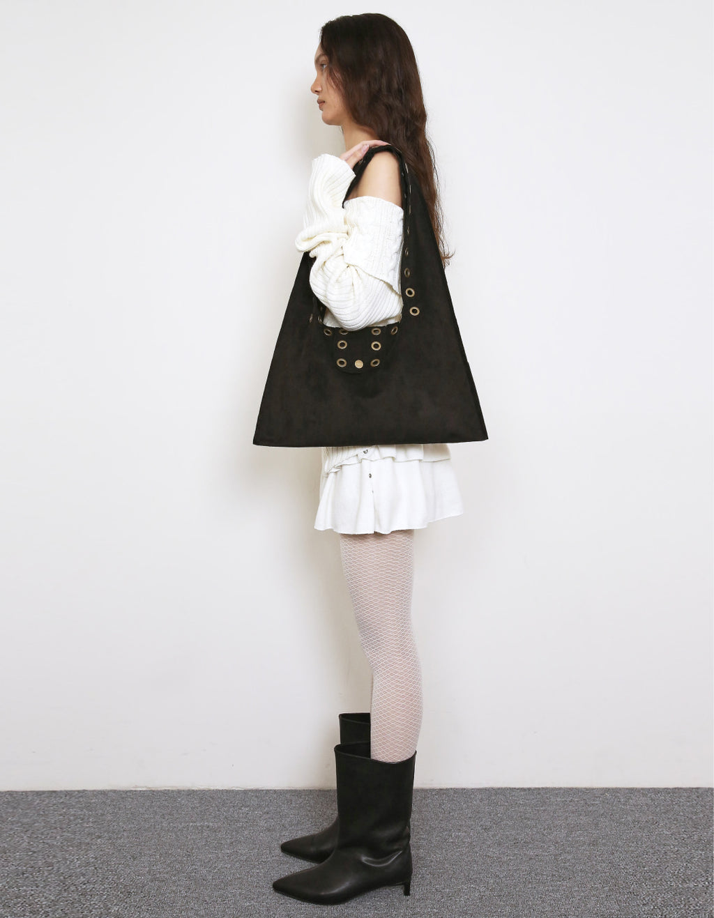 Polysooem EYELET SUEDE SHOULDER BAG / BLACK