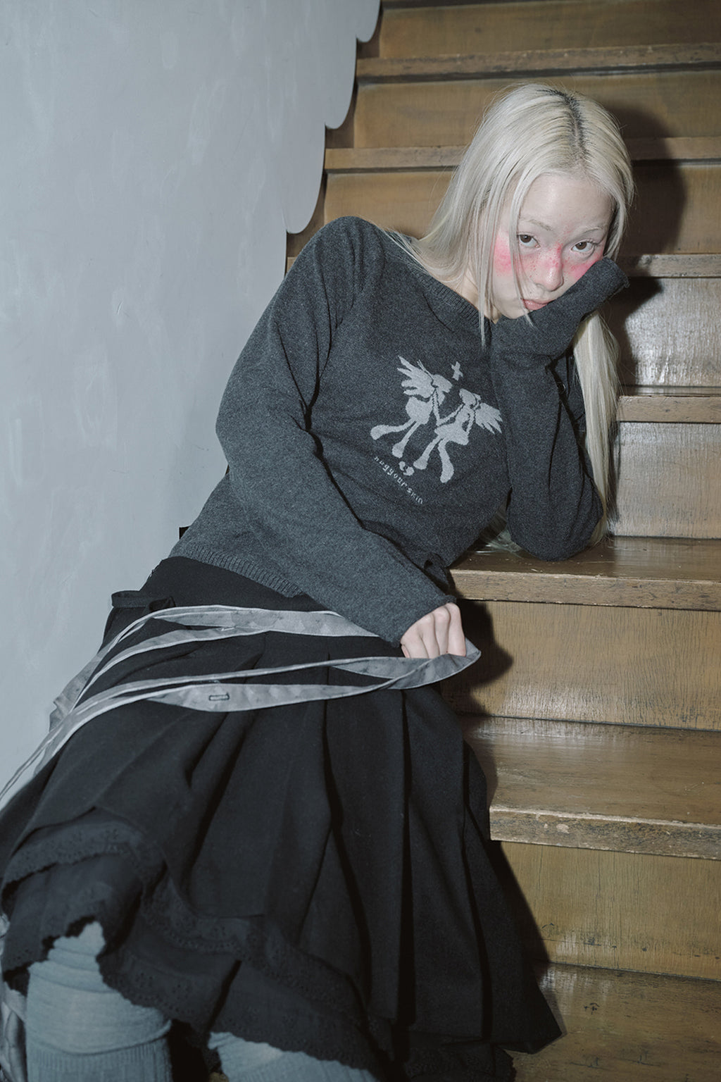 hugyourskin Fallen angel button knit top (Charcoal)