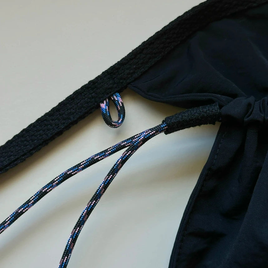 Drawstring Crossbody Bag / BLACK