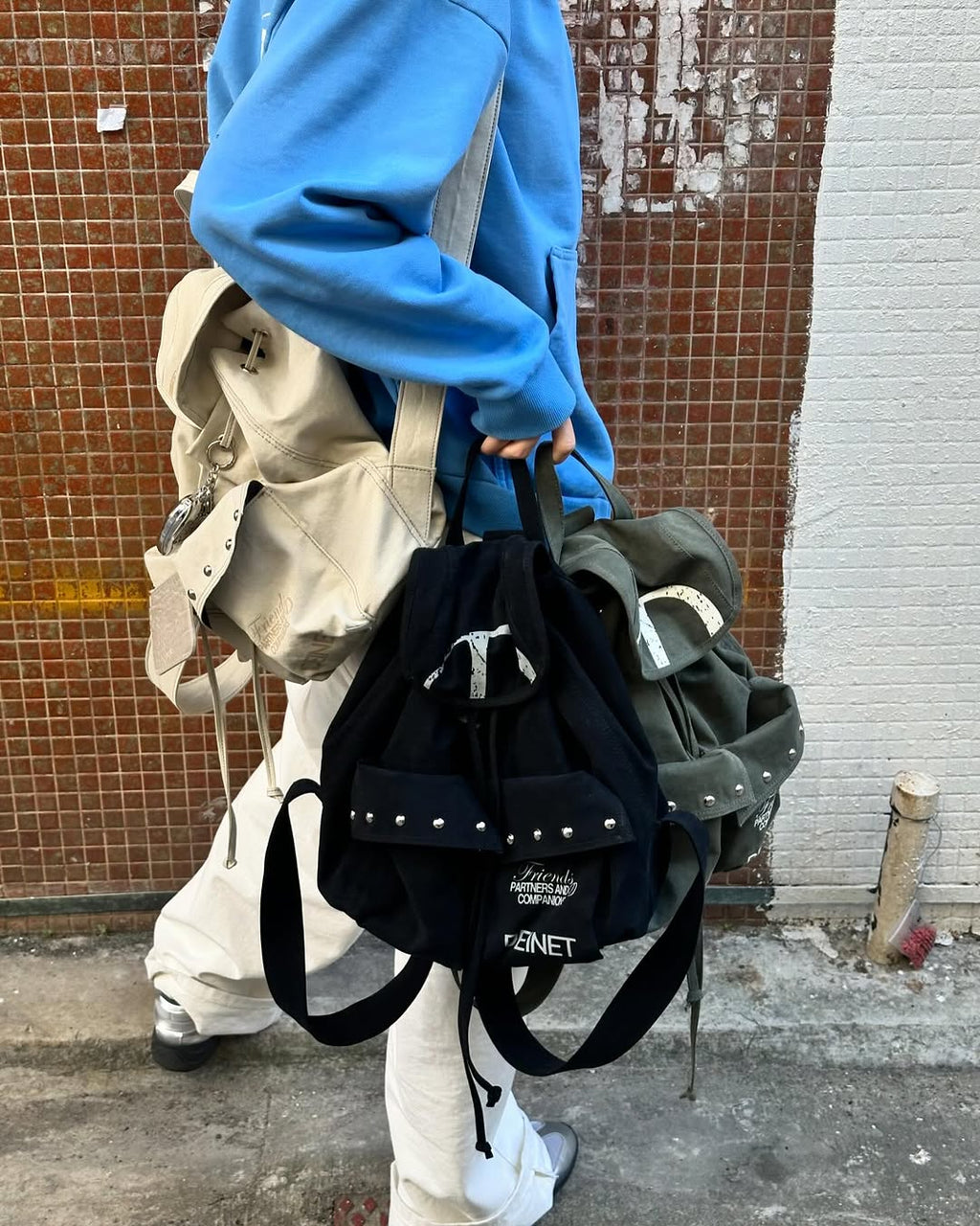 DEINET D & FRIENDS STUD POCKET BACKPACK IN BLACK