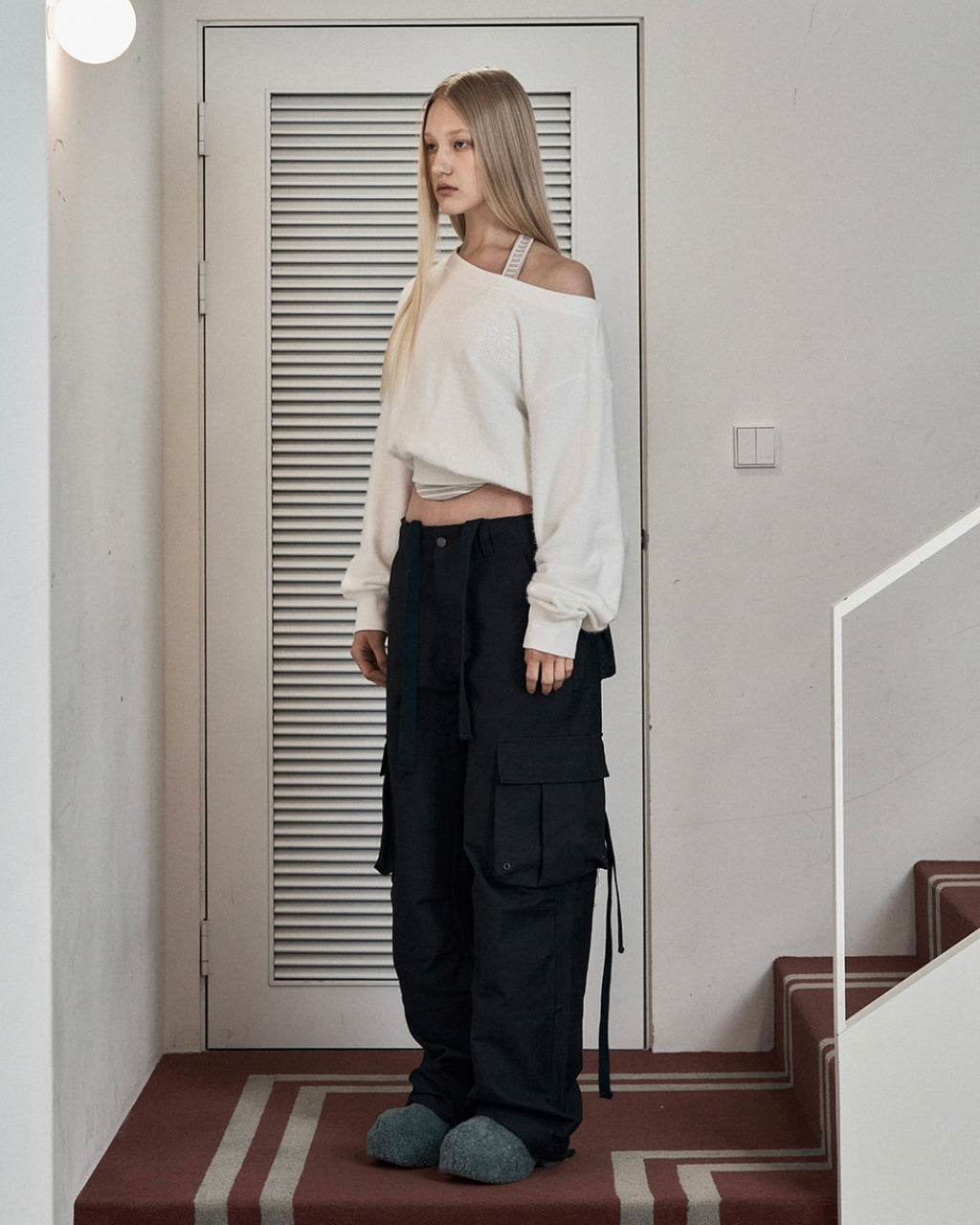 PLEASENOFOLLOW Sue Off - Shoulder Sweatshirt / 4colors