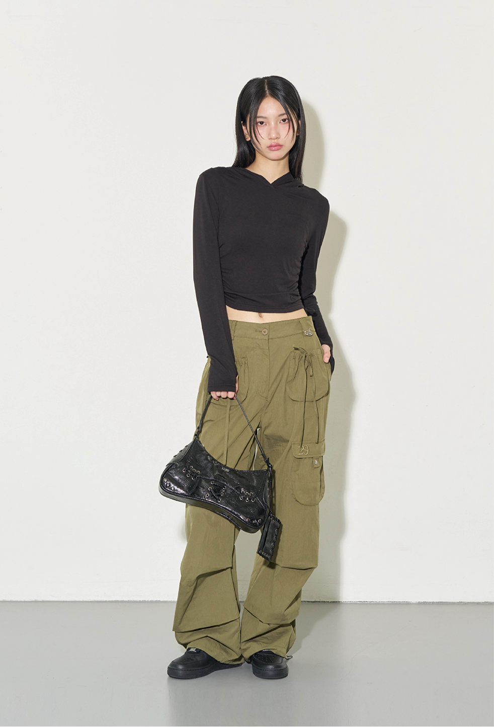 ILLIGO Two-Tuck Pocket Cargo Pants / khaki