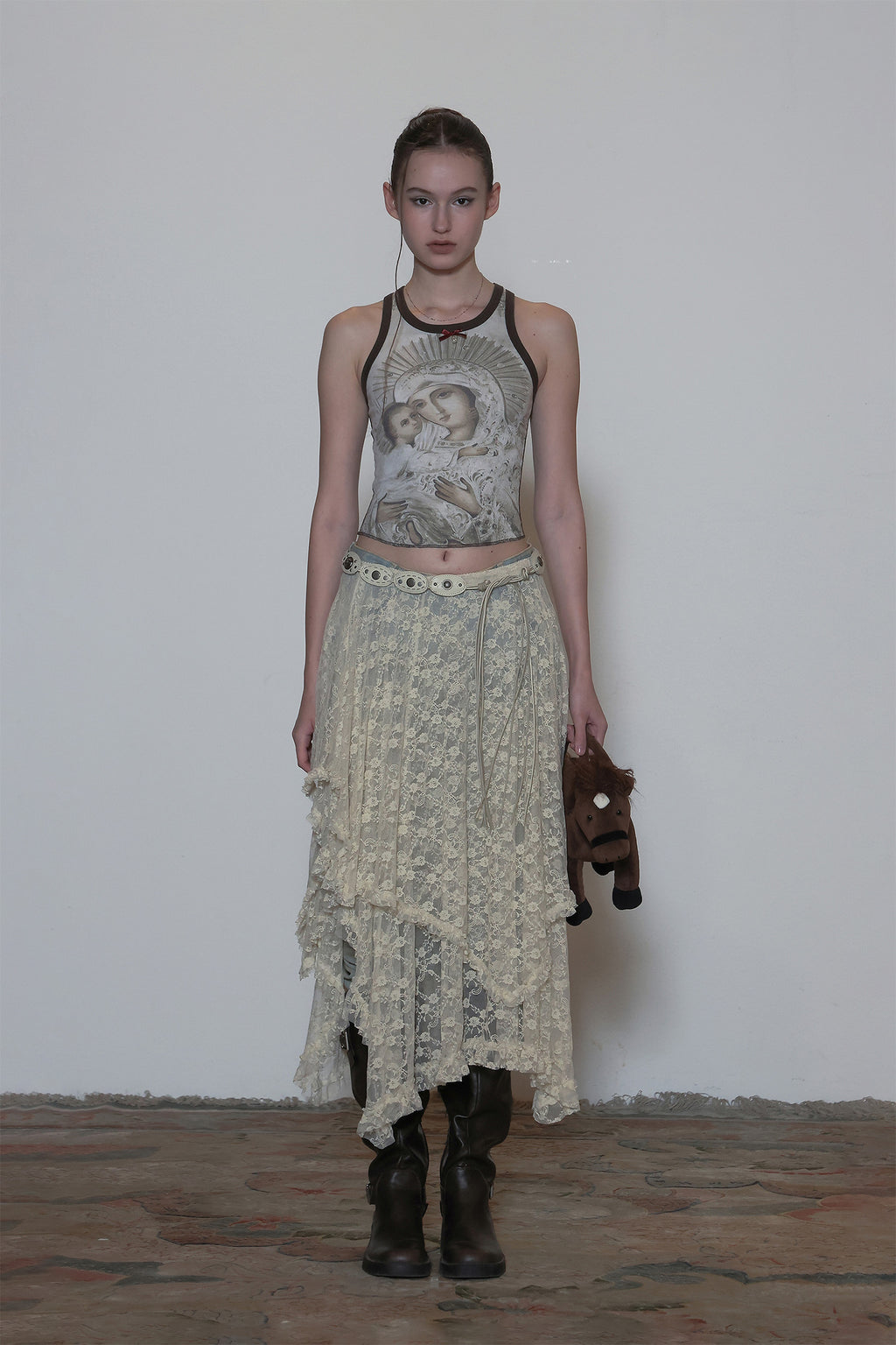 [SCULPTOR] Maria Tear Drop Tank Top - Latte/Mocha