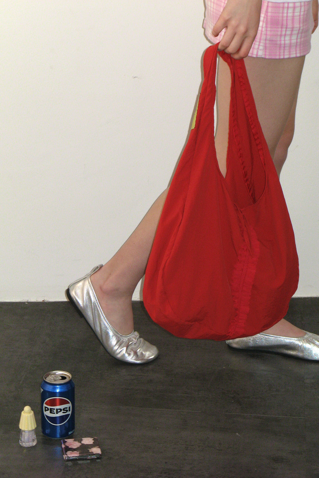 Yeomim frill hobo bag / strawberry