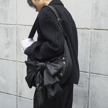 IUGA LACED RIBBON SHOULDER BAG / BLACK