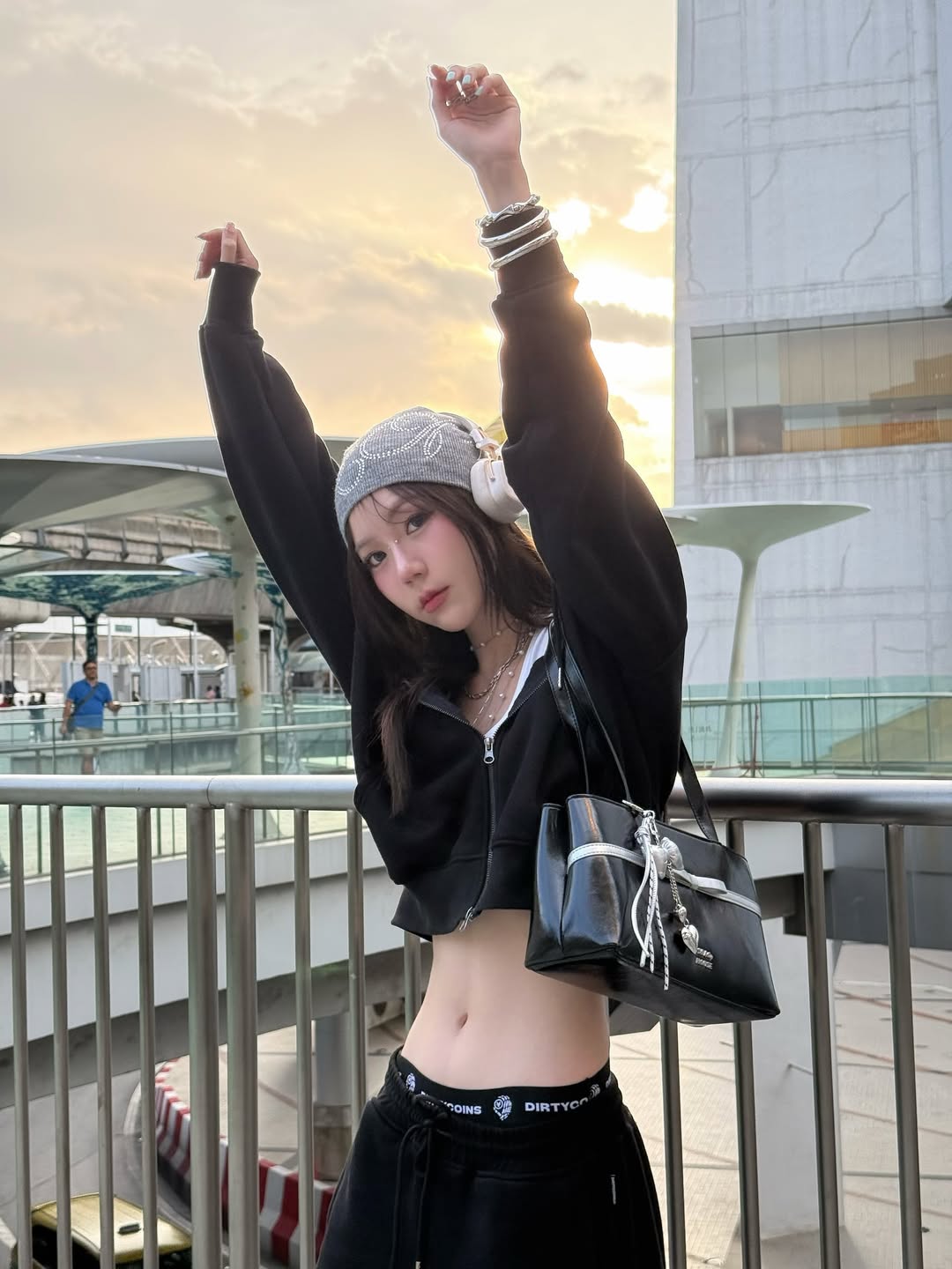 [香港現貨✨] [獨家代理🎀] Daisy Muse Ballerina Shoulder Bag - Midnight Black