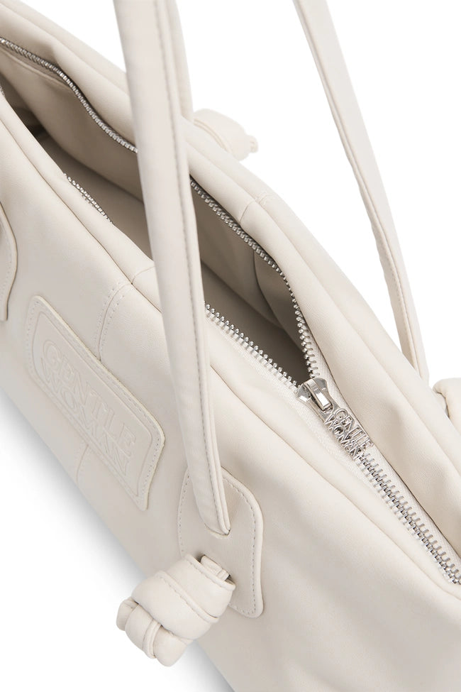 GENTLEWOMAN PU Slinky Bag : Cream