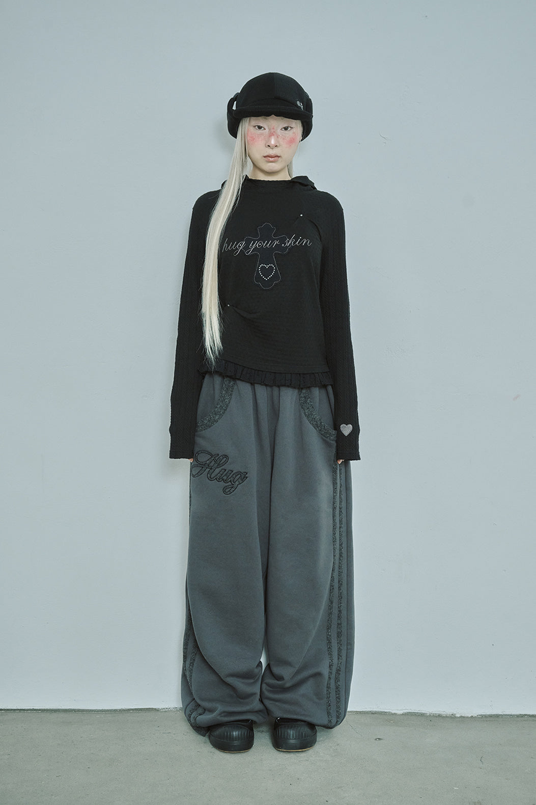 Lace cross patch hoodie (2colors)