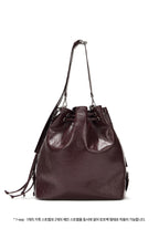 DEINET 5-WAY STUD POCKET MULTI BAG IN BURGUNDY