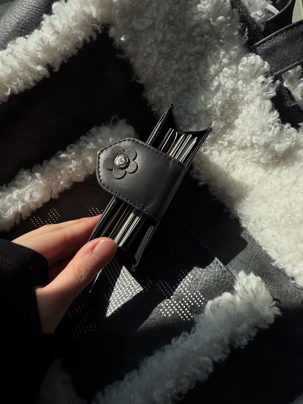 siweol Fleur Card Wallet (Chocolate)