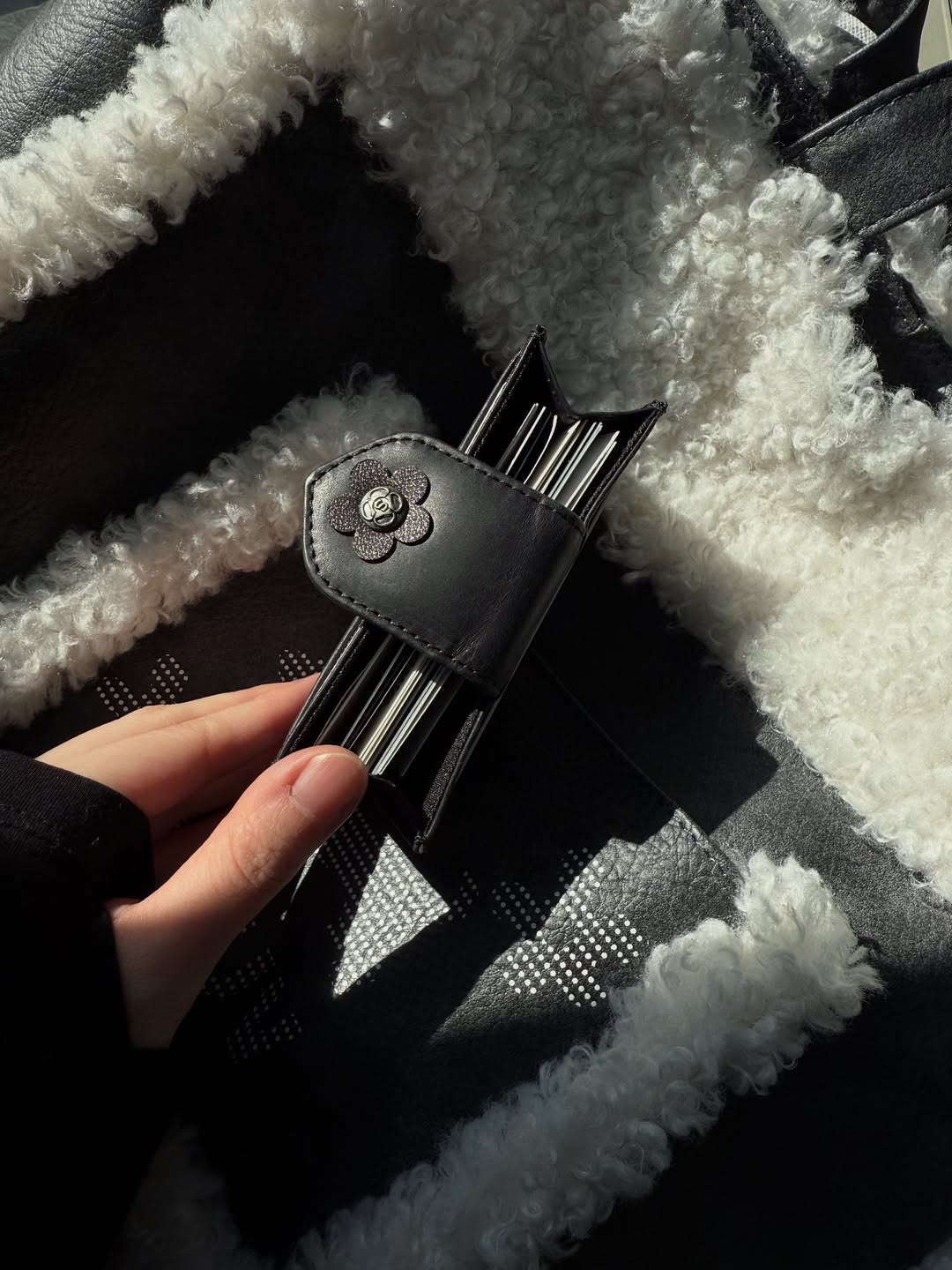 siweol Fleur Card Wallet (Chocolate)