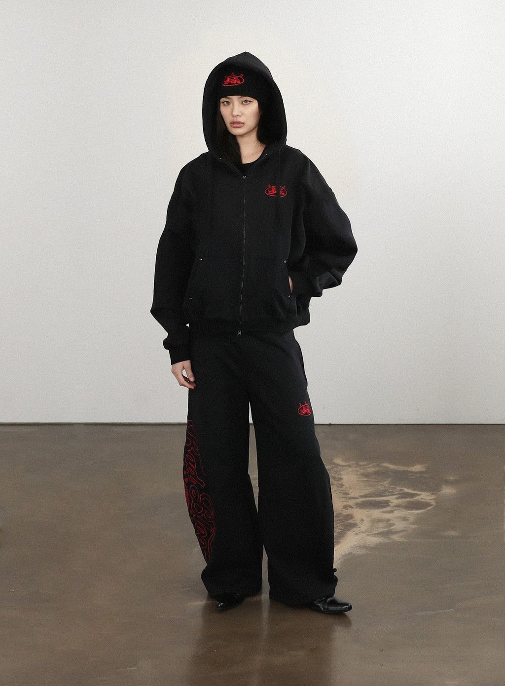 Mystic Capsule Hood Zip Up / Black