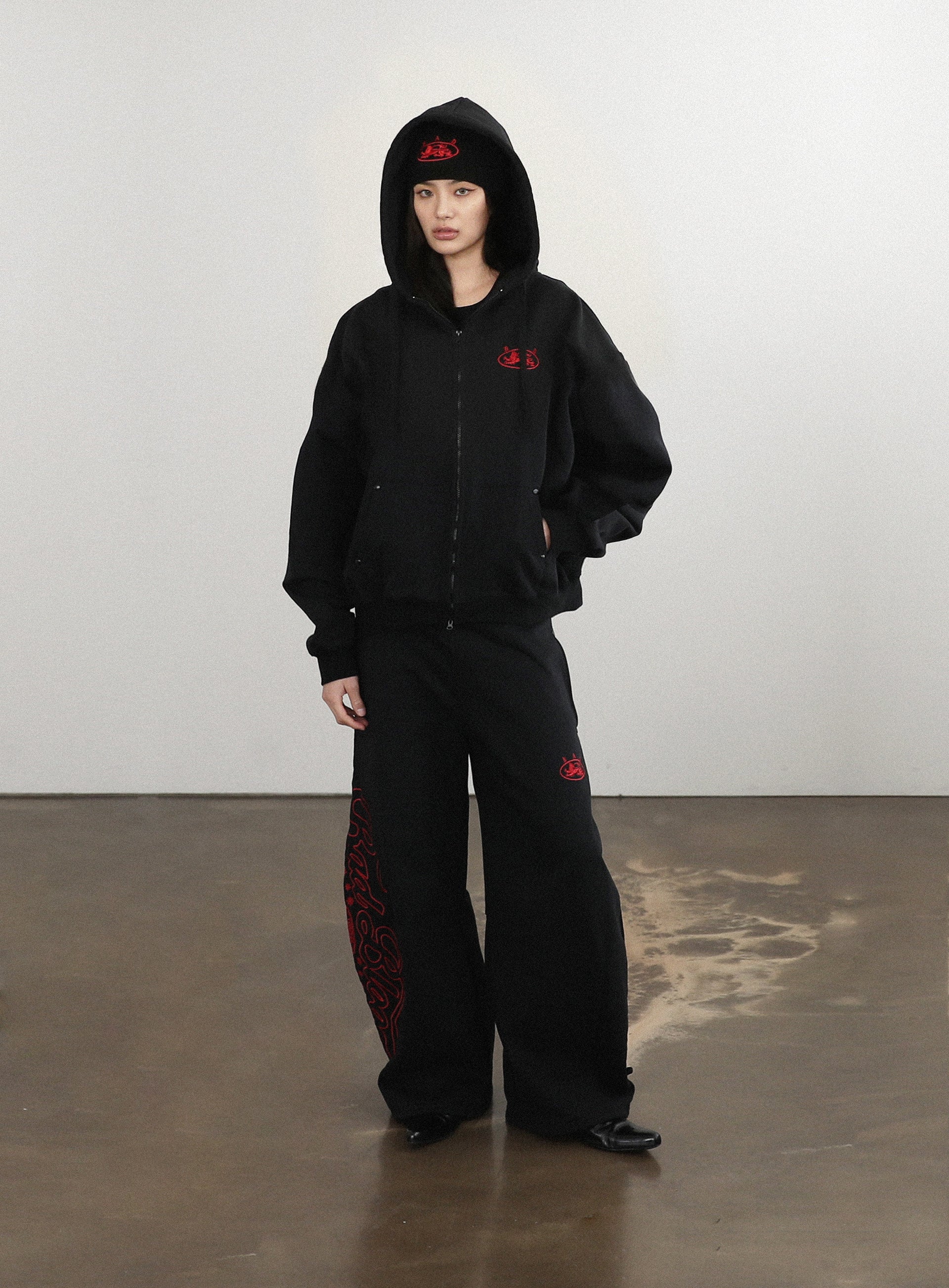 Mystic Capsule Hood Zip Up / Black