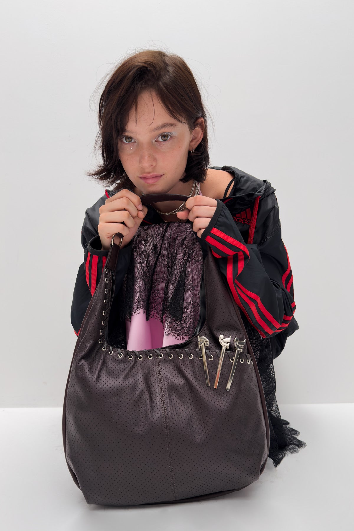 YEOMIM medium slash hobo bag (punching brown)