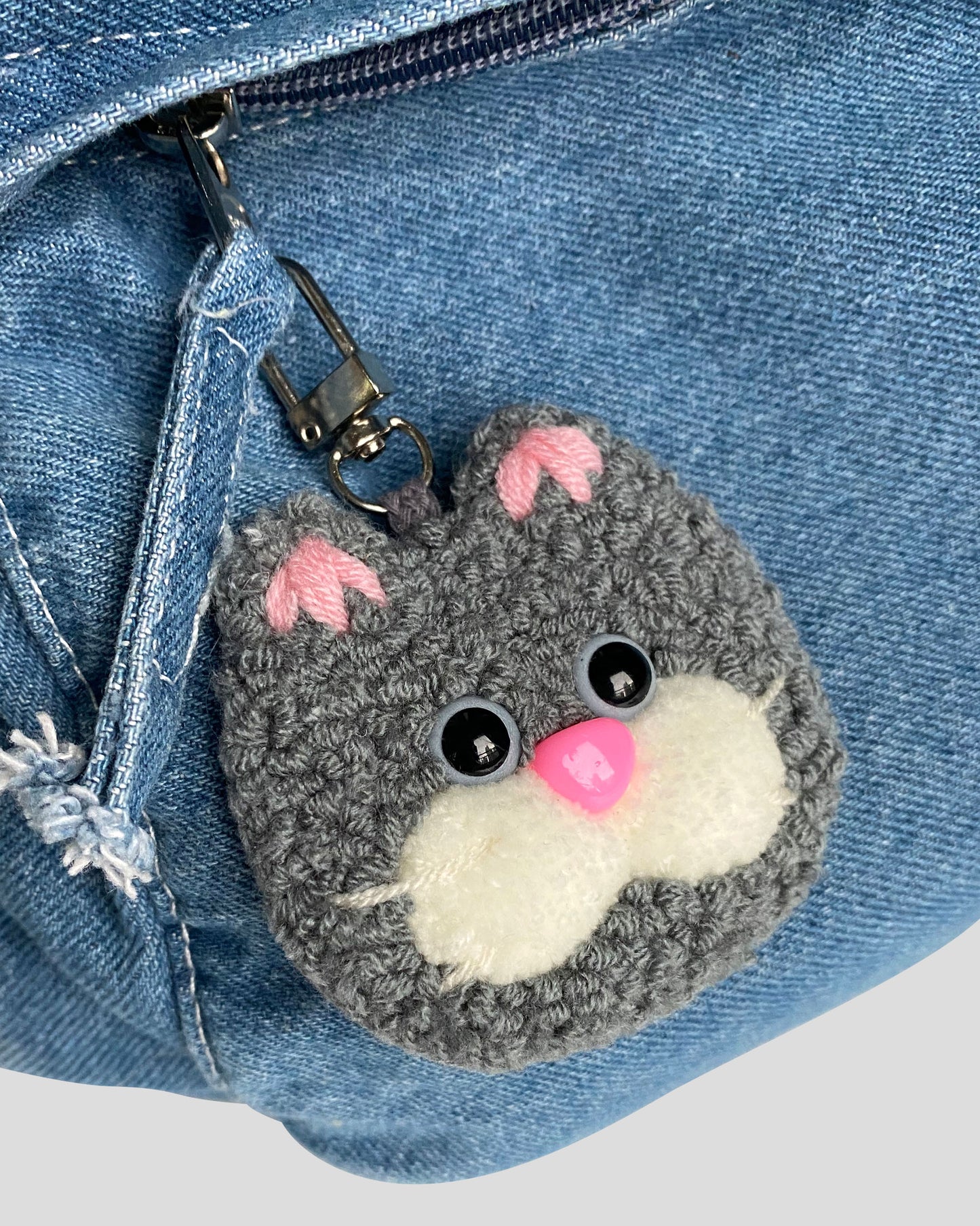 [handmade] "Ugly" Cat Keyring - grey tabby