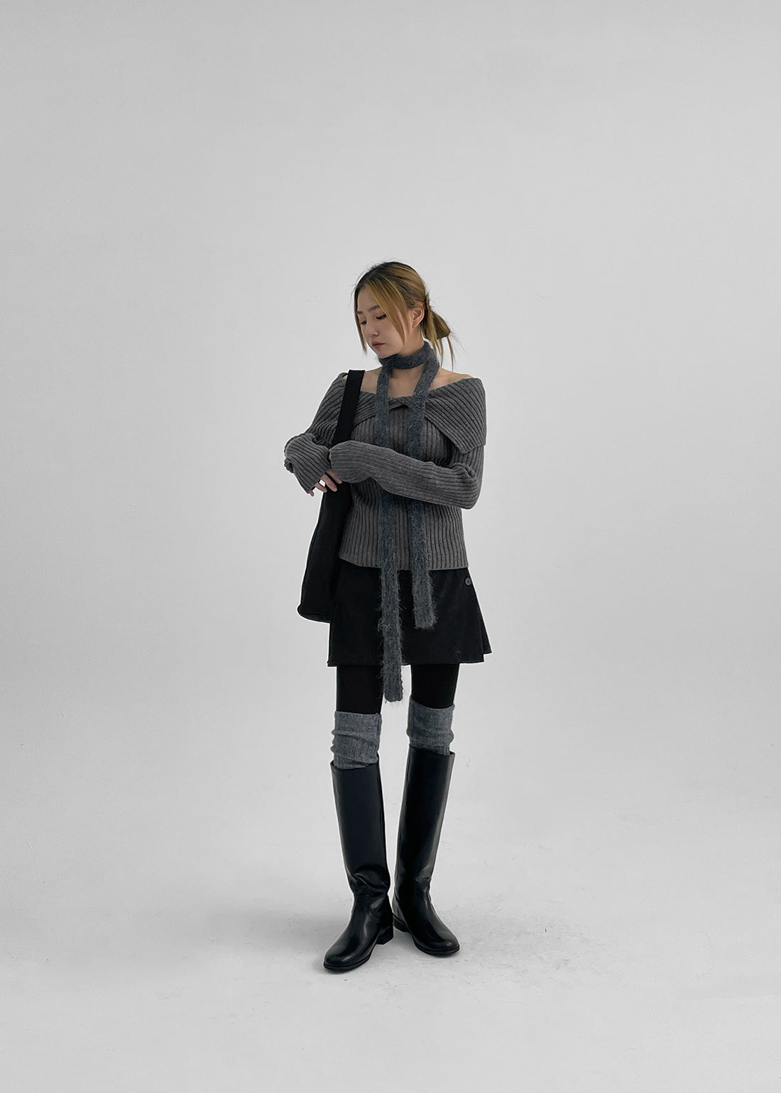 韓國製造 Stella Off-Shoulder Knit / 2colors