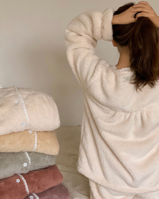 [韓國售出10,000+⭐️] J'eu Fluffy Lace Fleece Pajama Set 5colors