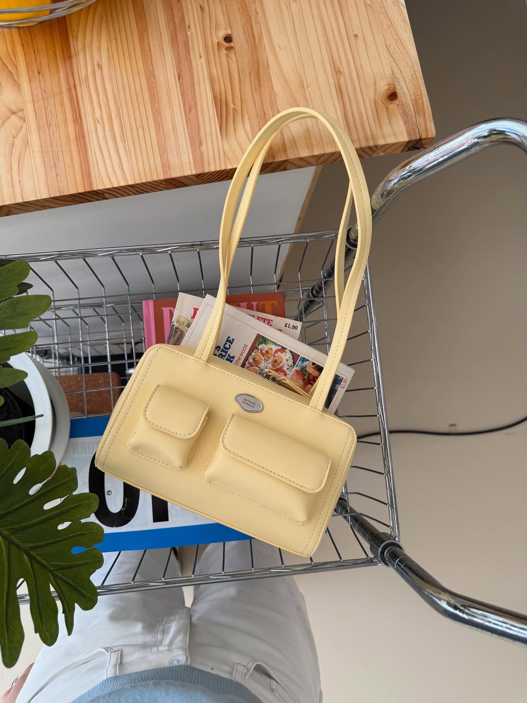 PU Roundy Shoulder Bag / yellow butter