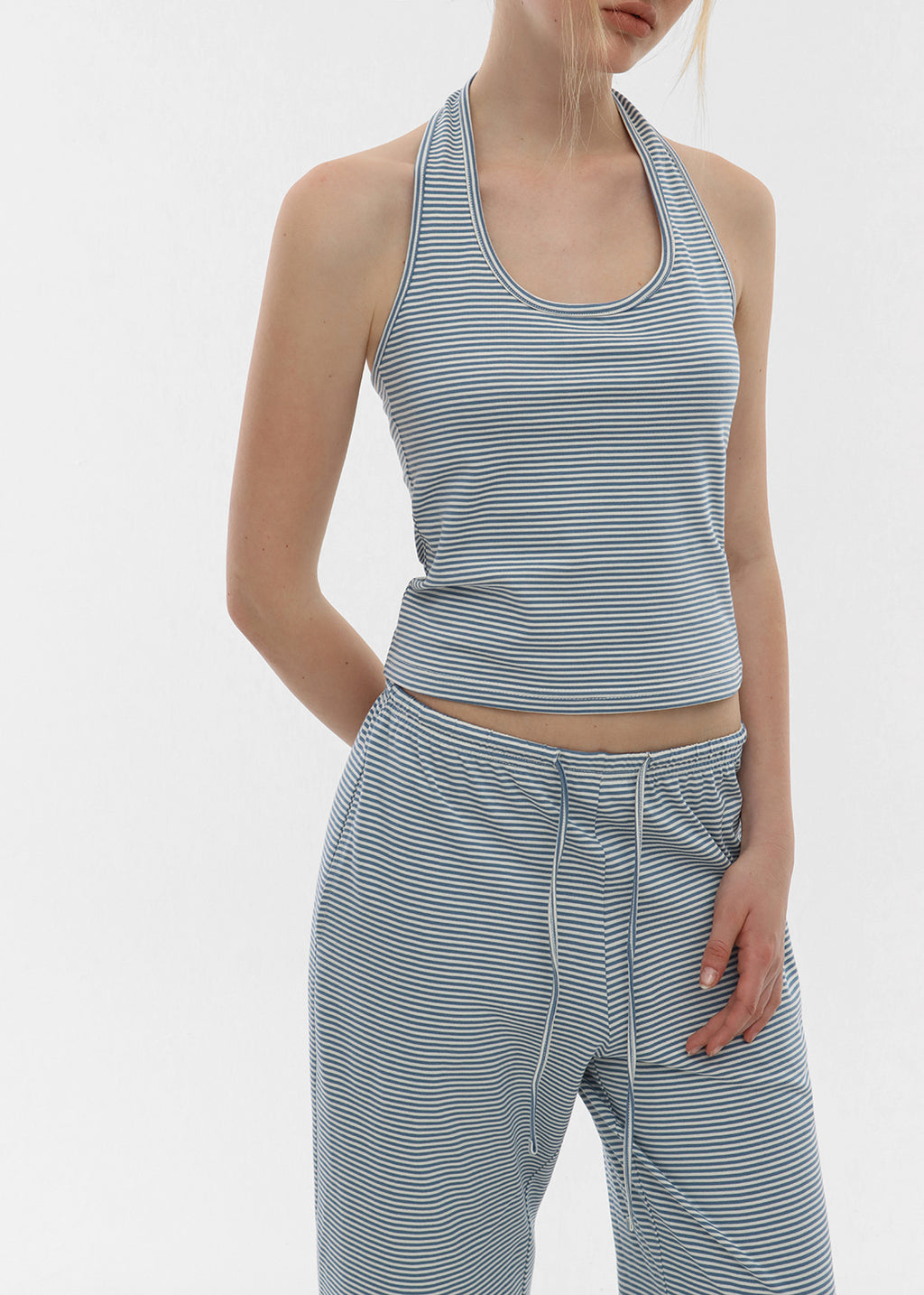 [韓國銷量破千][B-BASIC] Summer Stripe Halter Neck Top / 2colors