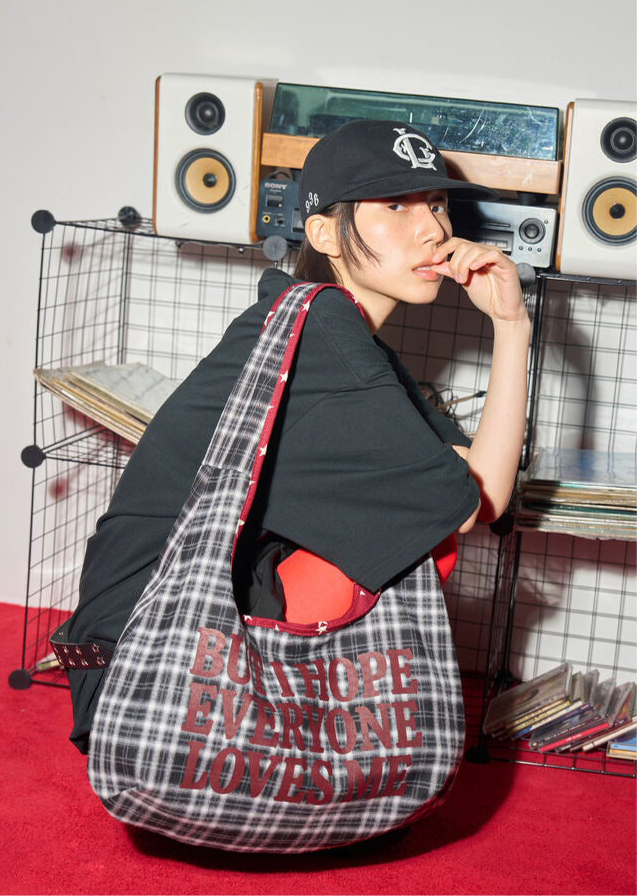 LSC REVERSIBLE STAR SHOULDER BAG (RED)