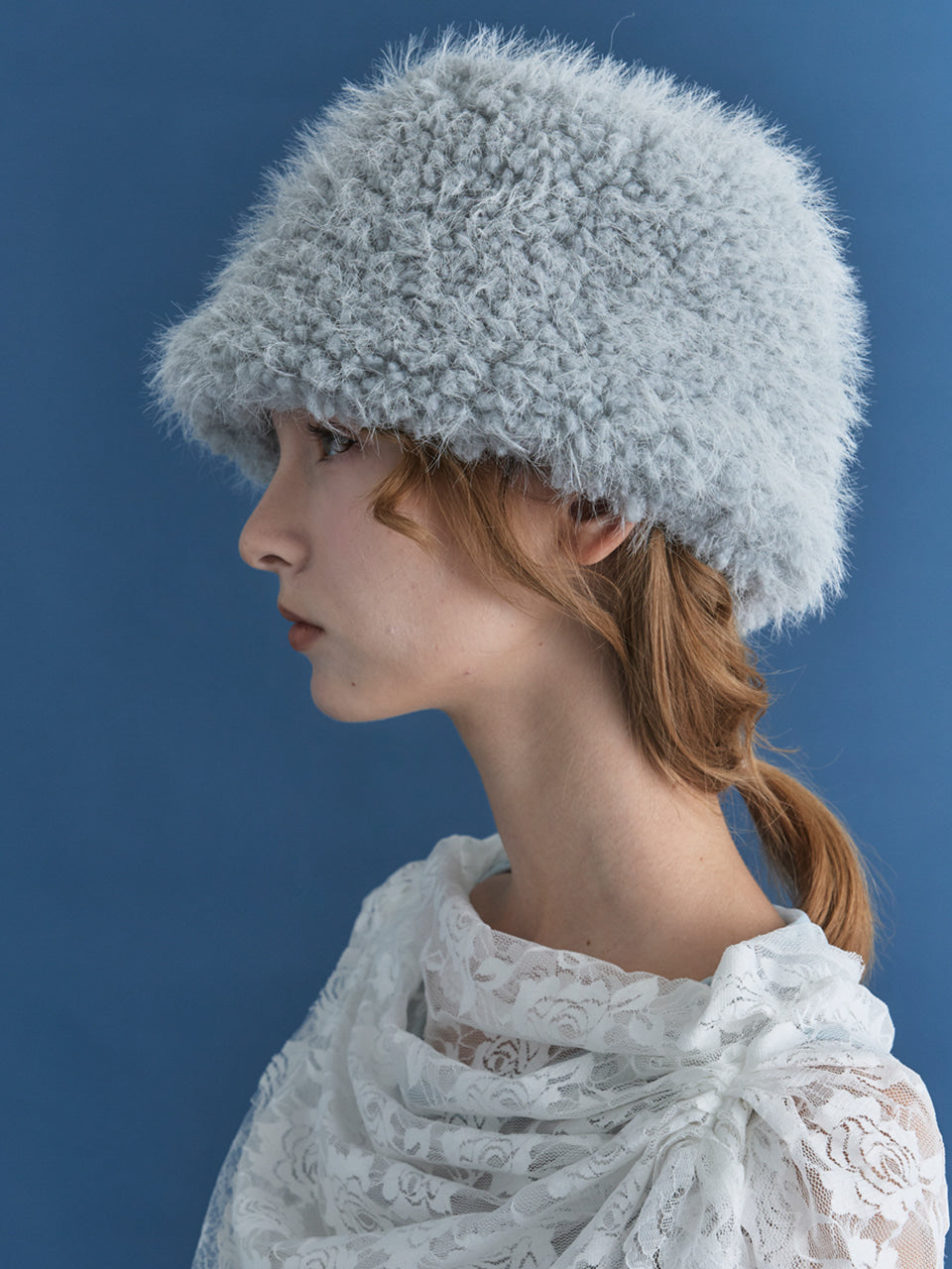 POESIEDAME MEATEL HAT IN BLUE WING