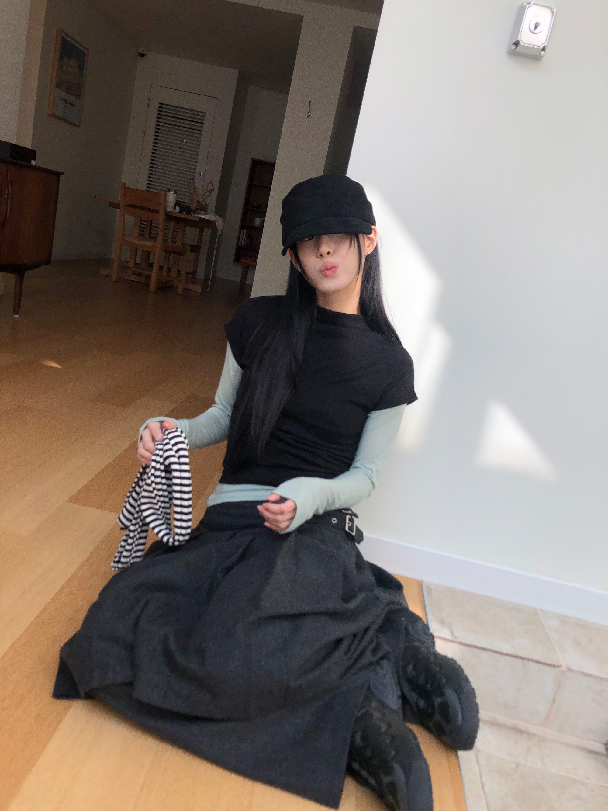 WOOL BUCKLE PLEATS SKIRT PANTS