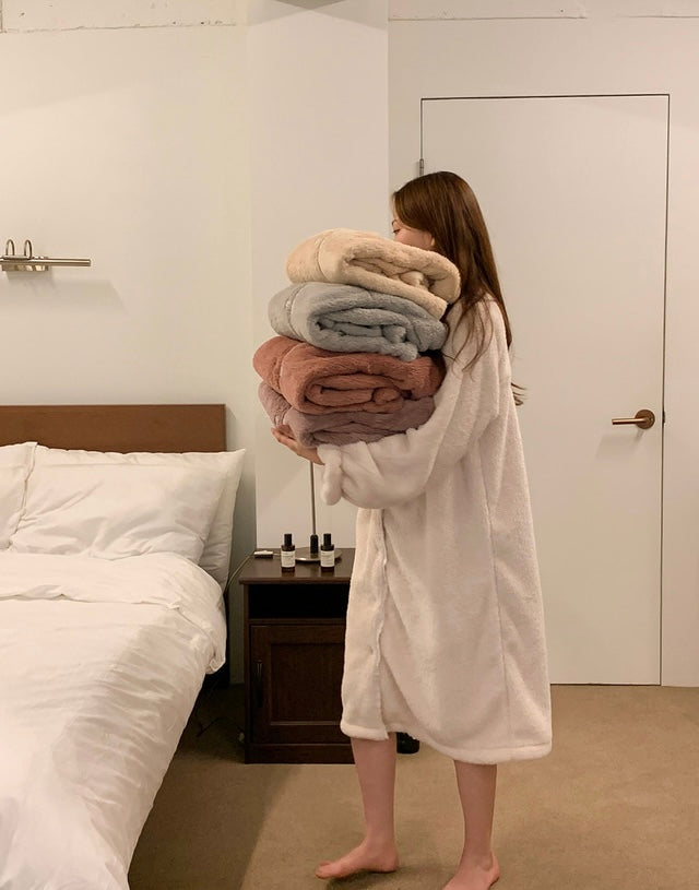 [韓國售出10,000+⭐️] J'eu Fluffy Lace Fleece Pajama Set 5colors