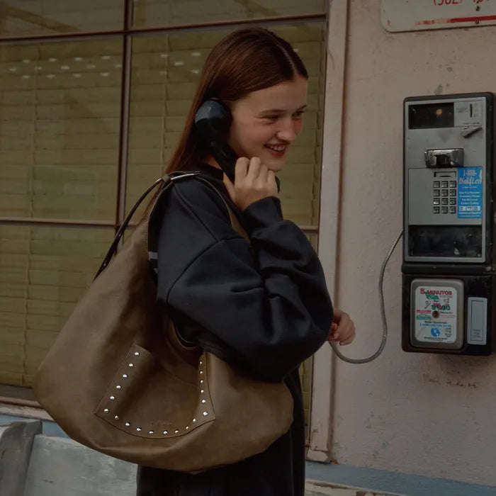 LETERIE STUD BUCKLE REVERSIBLE SHOULDER BAG_3COLORS