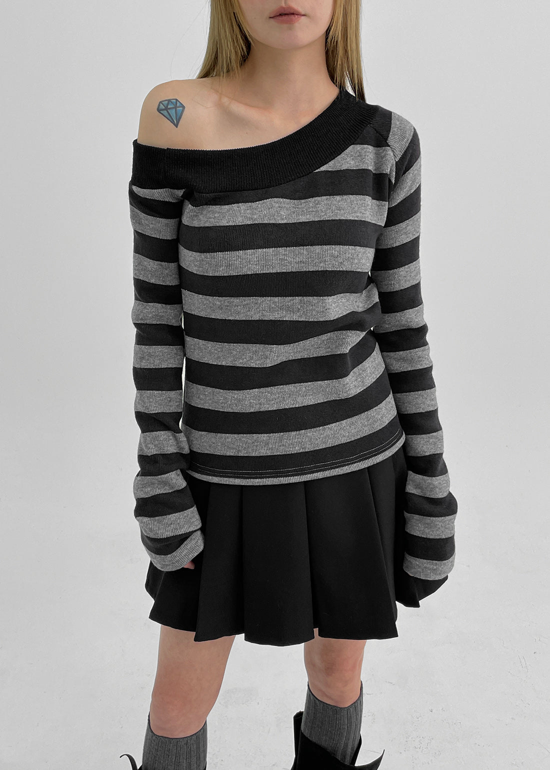 BLACKUP Striped Off-Shoulder LS Tee / 3colors