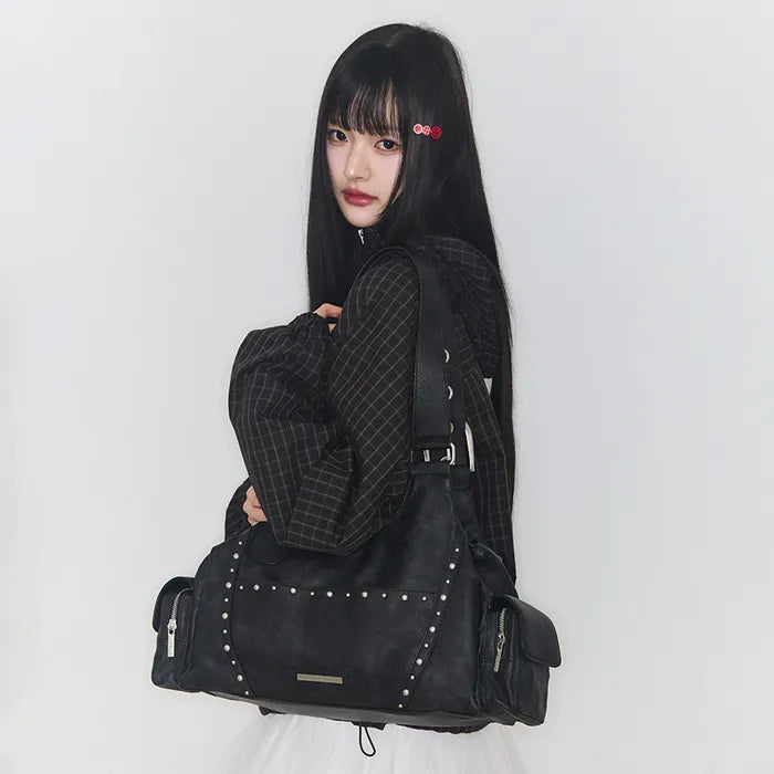 LOOP DOUBLE POCKET SHOULDER BAG - BLACK