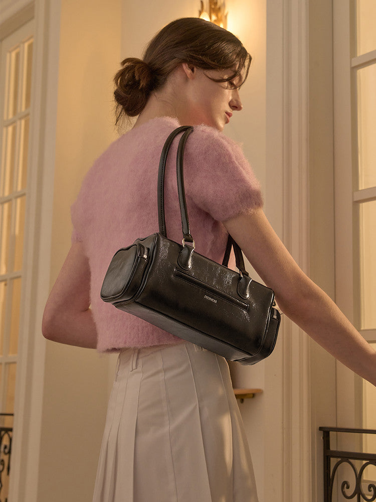 Pinné Shoulder Bag / black