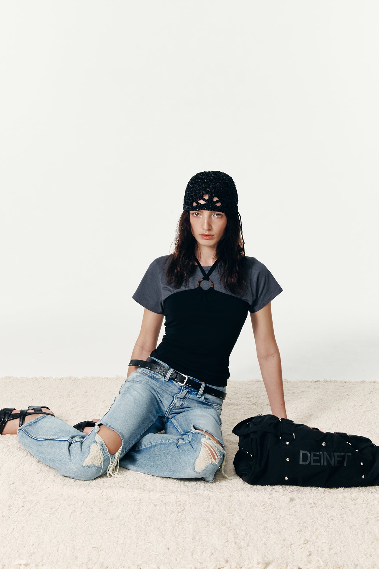 DEINET LOGO DUFFLE BAG IN BLACK