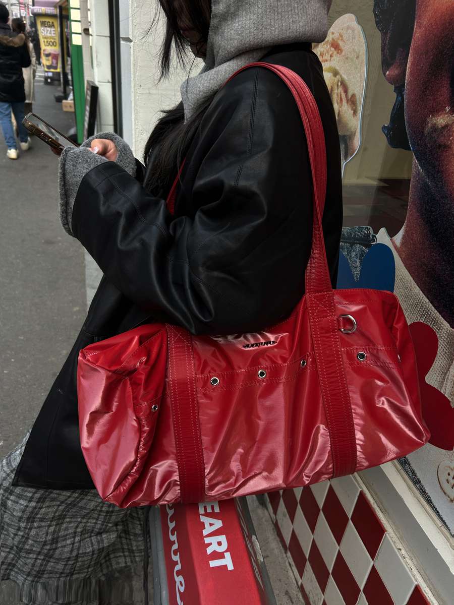 BLACKPURPLE NIKI Glossy Duffel Bag / Red