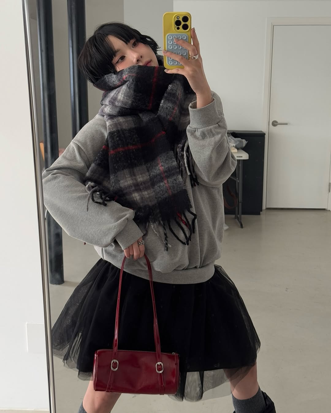 FINDKAPOOR Pillow Shoulder Bag / Burgundy