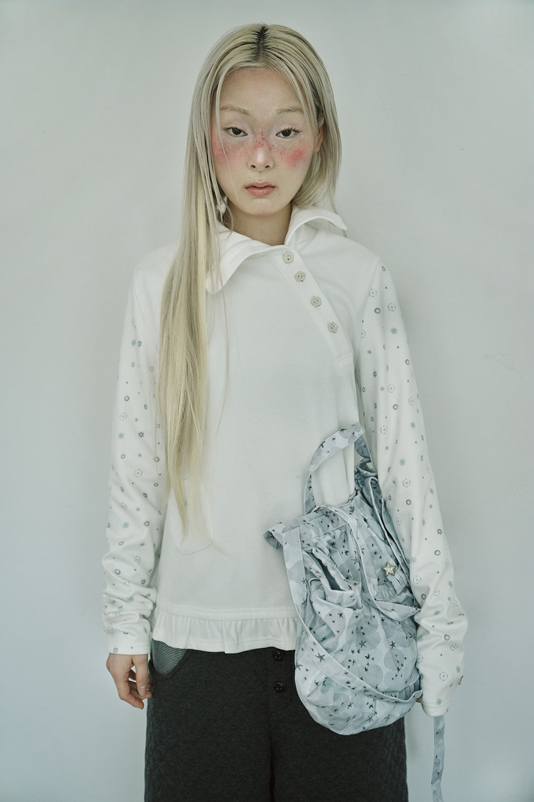 hugyourskin Stardust printed cross bag (Graish blue)