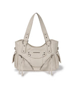IUGA STUDDED LEATHER SHOULDER BAG / CREAMY