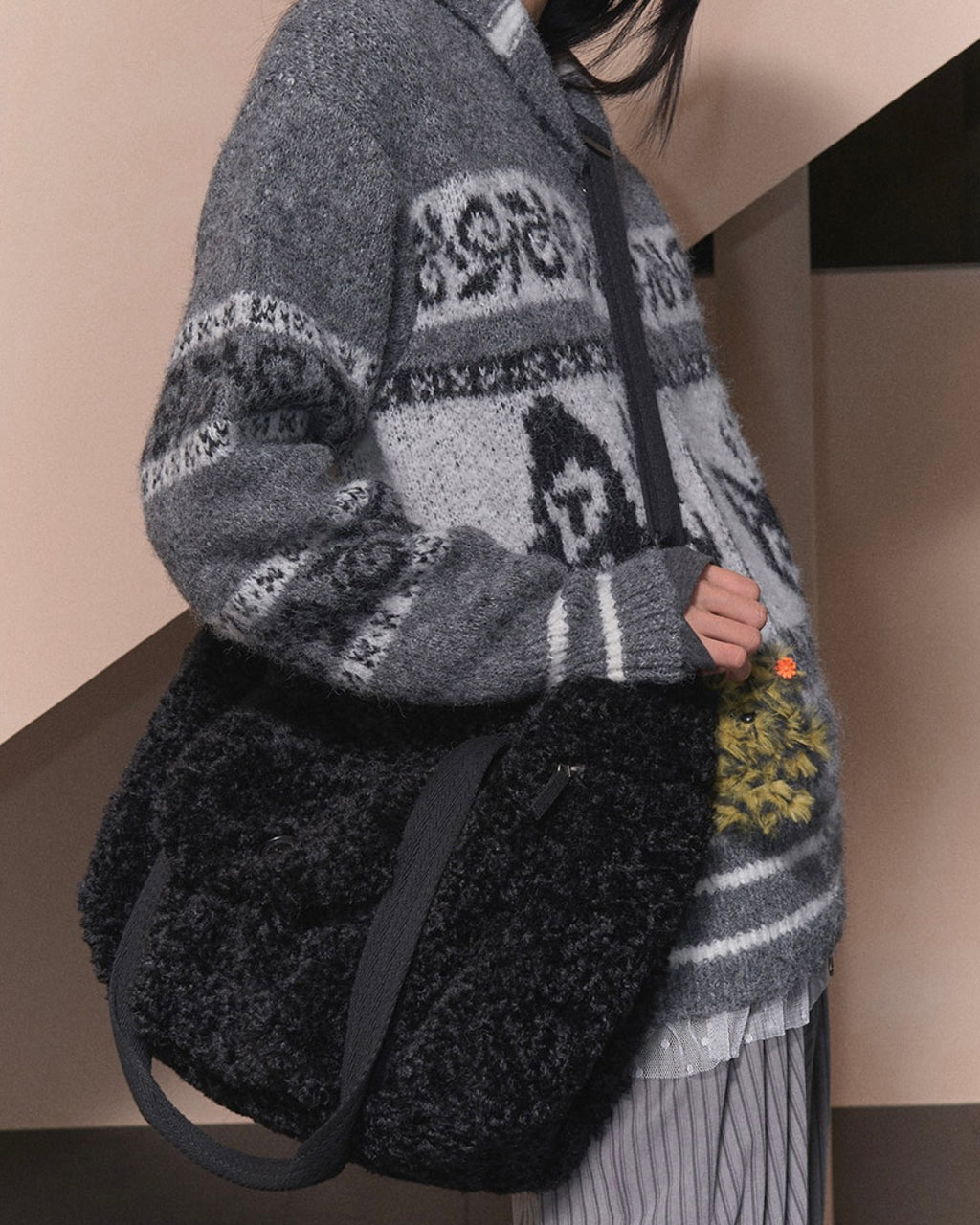 NASTY FANCY CLUB FLUFFY SNAP BOSTON BAG / BLACK