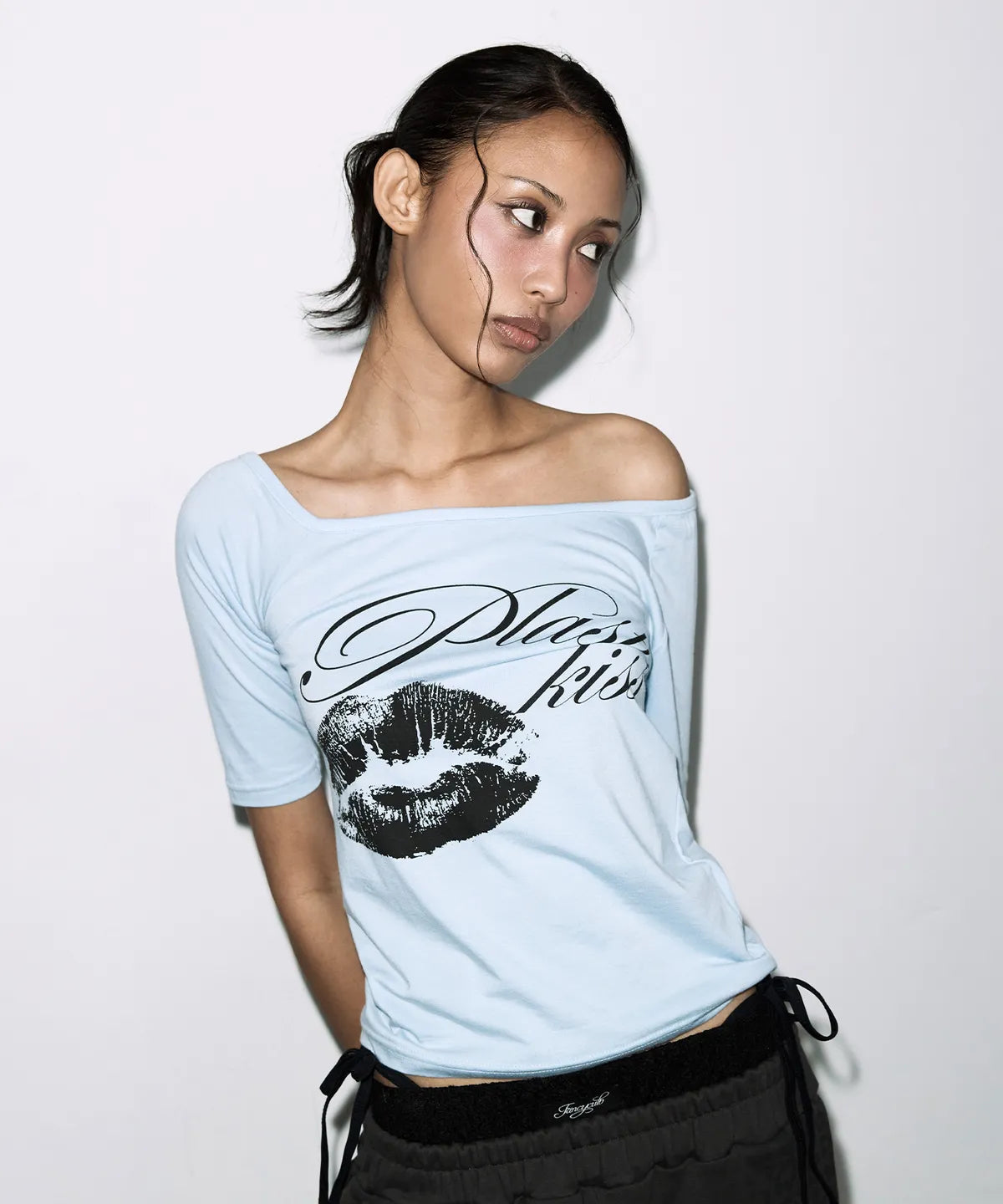 [FANCY CLUB] PLASTIC KISS ONE-SHOULDER TOP_5 COLORS