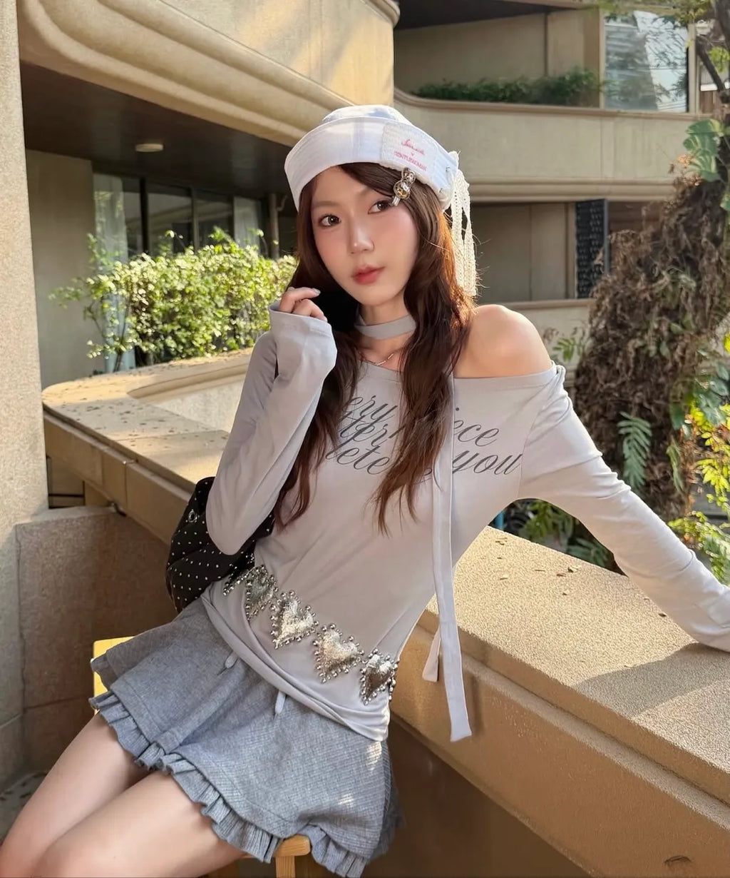 LETERIE LETTERING OFF-SHOULDER TIE LONG SLEEVE_GREY