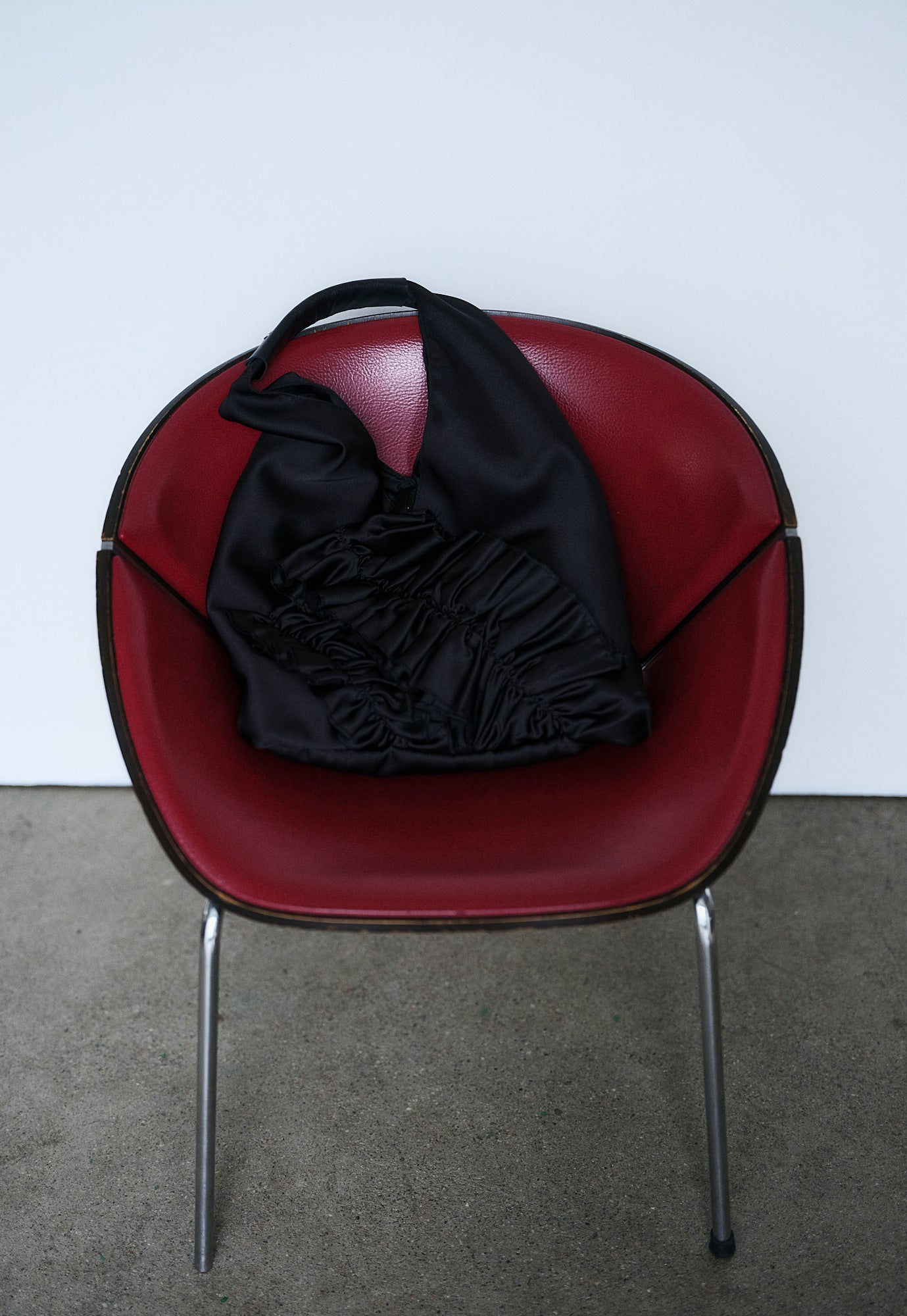 SAENGIN ORIGAMI RUFFLE BAG - BLACK