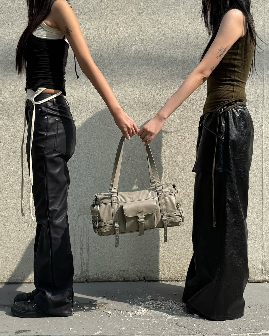 [DEINET] BELTED POCKET SHOULDER BAG IN GREY