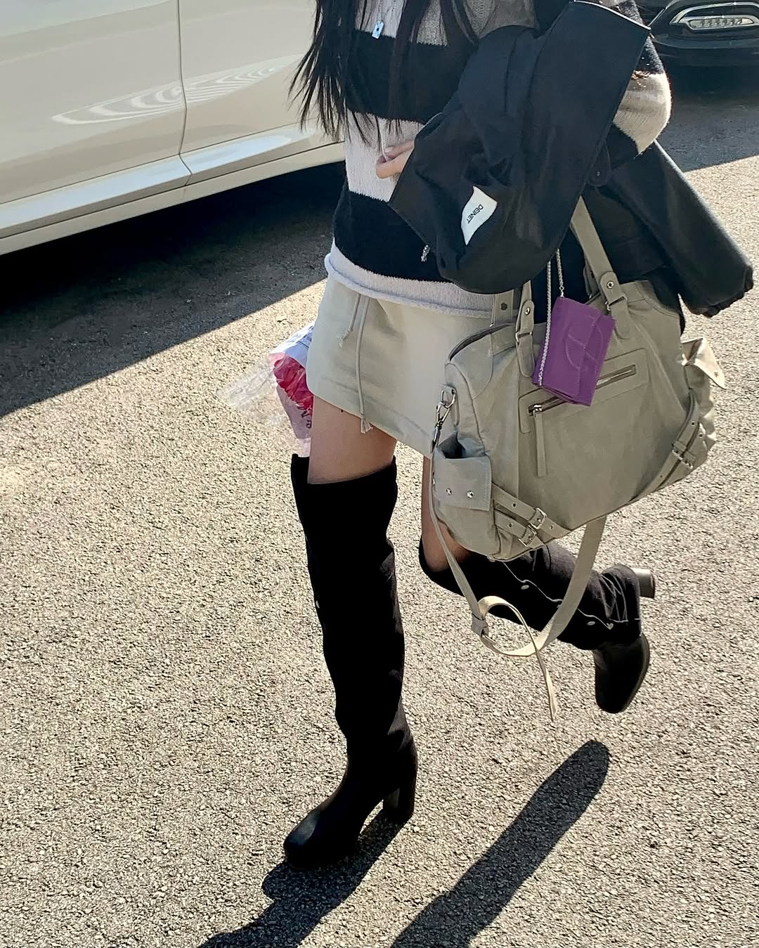 DEINET STUD POCKET BIG BAG IN ASH BEIGE