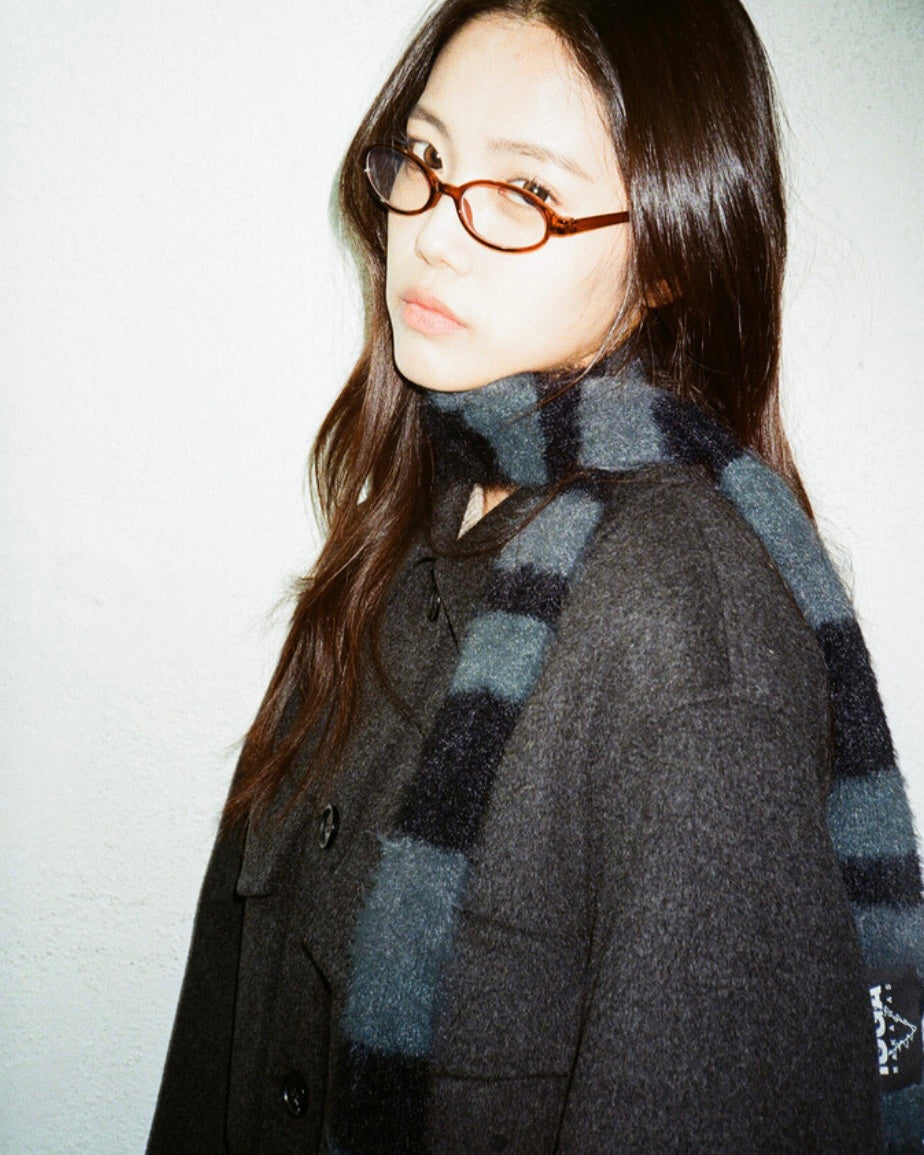 [winter同款🎀] IUGA STRIPED HAIRY SKINNY MUFFLER / BLACK