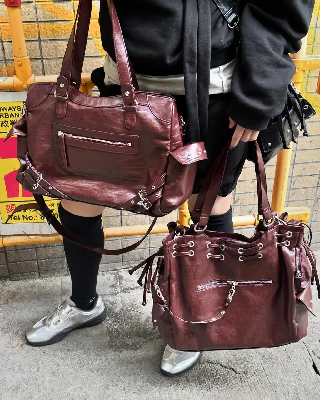 DEINET NEW STUD STRING BIG BAG IN BURGUNDY