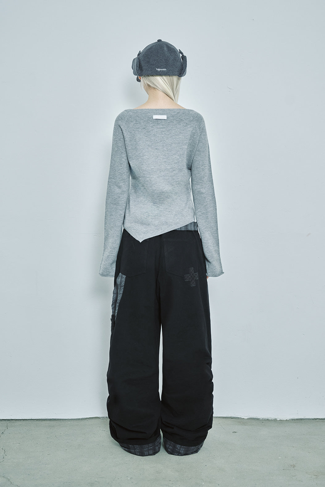 hugyourskin Fallen angel button knit top (Grey)