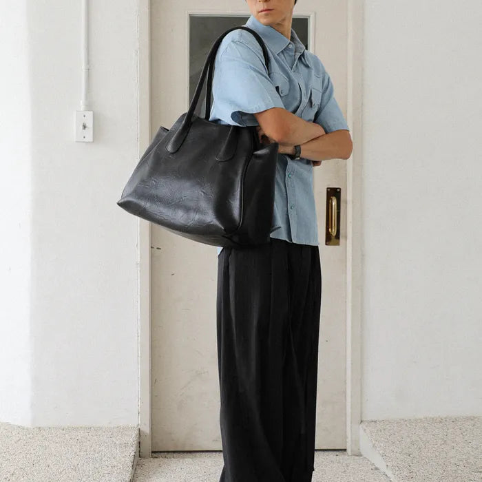 IUGA Bread Leather Shoulder Bag (Black)