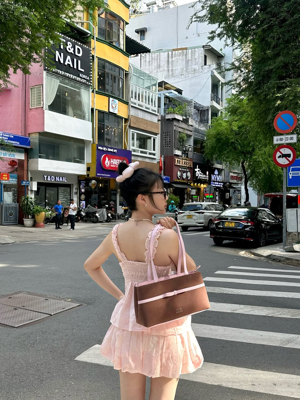 [香港現貨✨] [獨家代理🎀] Daisy Muse Ballerina Shoulder Bag - Pink Brownie