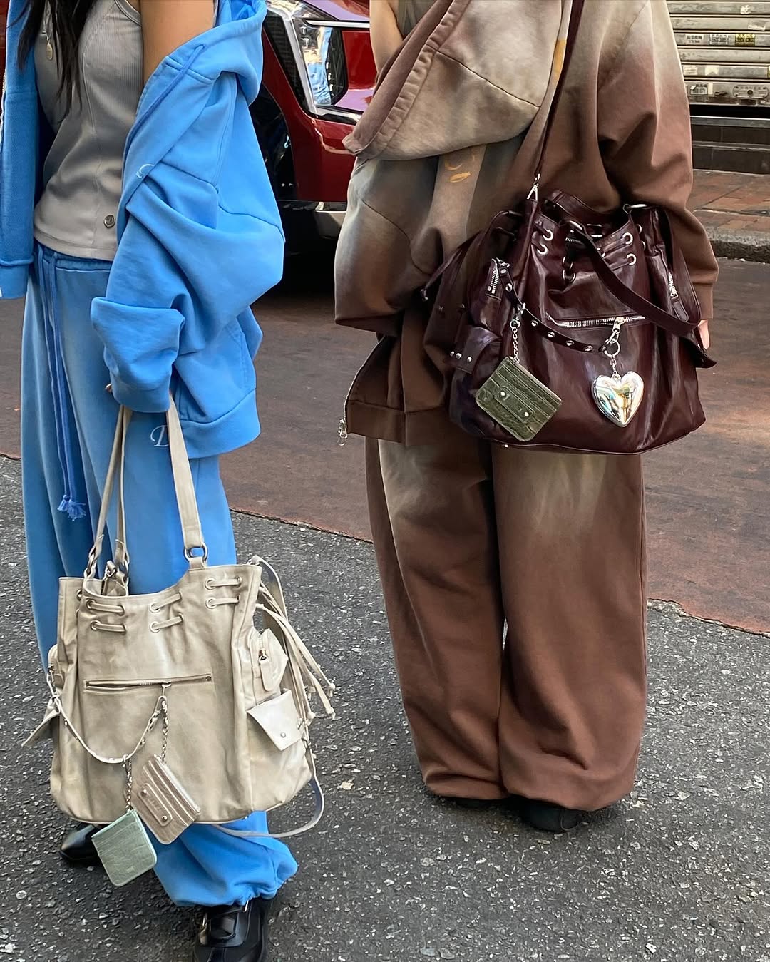 DEINET NEW STUD STRING BIG BAG IN BURGUNDY