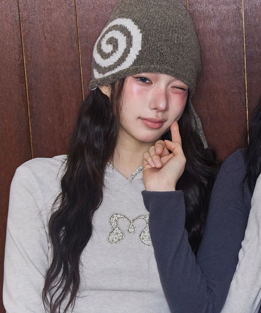 SIDE RIBBON SWIRLY BEANIE BROWN